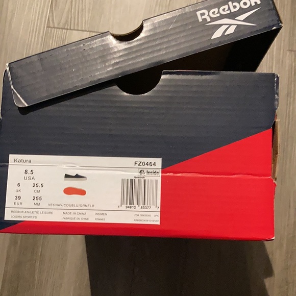 Reebok Katura Shoe - Picture 2 of 5